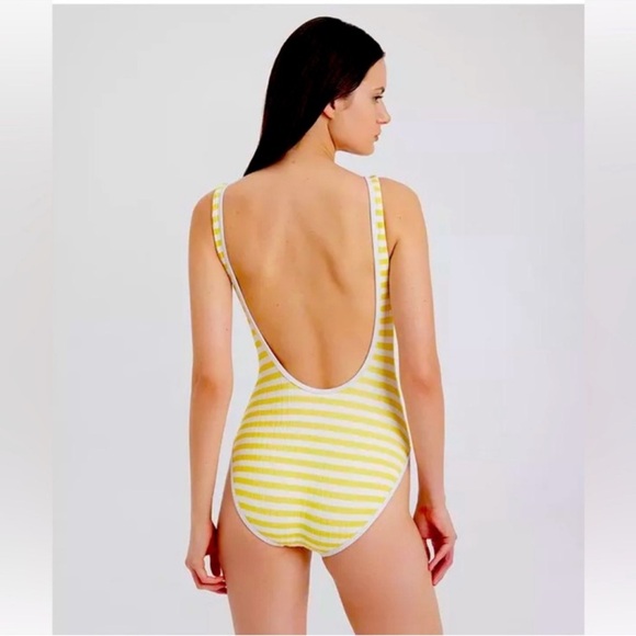 NWT Solid & Striped
Anne-Marie Ribbed One Piece Lemon stripe - Picture 5 of 11